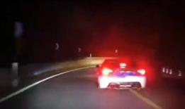 飙车视频,惊险飙车瞬间回顾